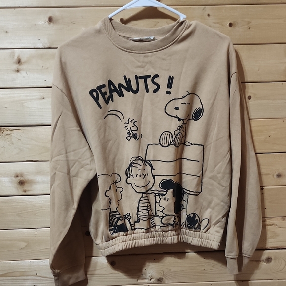 H&M Sweaters - H&M Snoopy Sweat Shirt Size 16/18